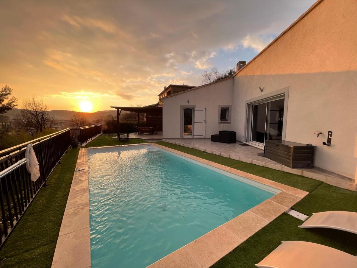 Villa Avec Piscine キュエール エクステリア 写真